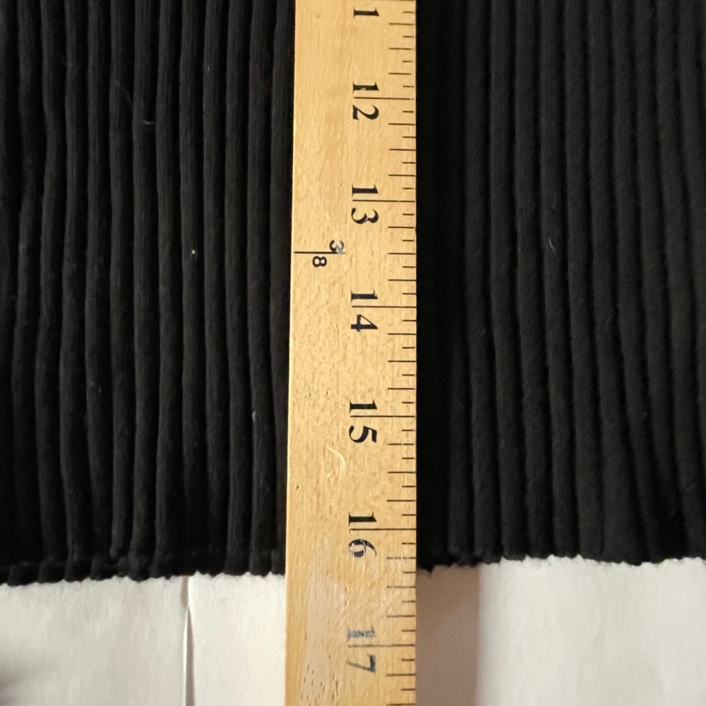 H&M Black Ribbed V-Neck Collared Sweater - Picture 5 of 7